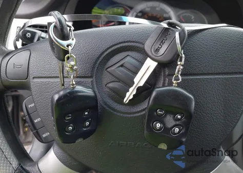 2005 Suzuki Forenza S z USA, uszkodzony, nr VIN KL5JD56Z35K233321